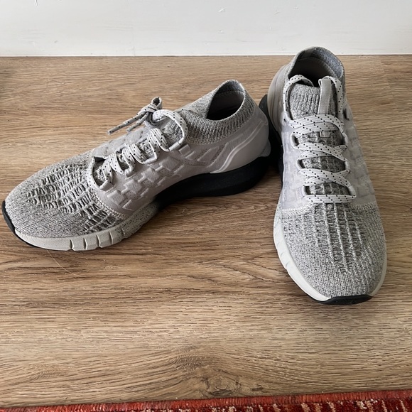 New Under Armour HOVR Phantom Running Shoes - Picture 4 of 6